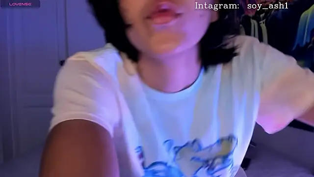 Snapshot of Ashlleycam_ chatting on January 3, 2025, 7:27 am Ashlleycam online show from January 3, 2025, 7:27 am