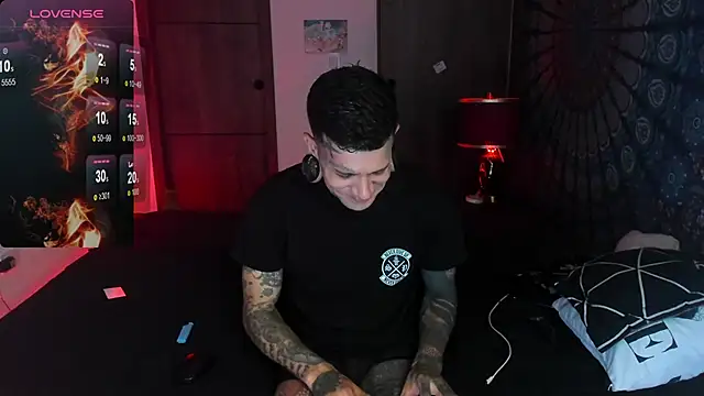 Snapshot of josh__ackerman chatting on December 4, 2025, 11:37 pm josh ackerman online show from December 4, 2025, 11:37 pm