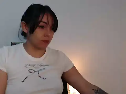 camii 7 online show from March 4, 2026, 12:07 am