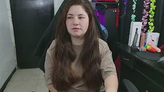 Snapshot of ann_bronw chatting on February 27, 2026, 11:32 am ann bronw online show from February 27, 2026, 11:32 am