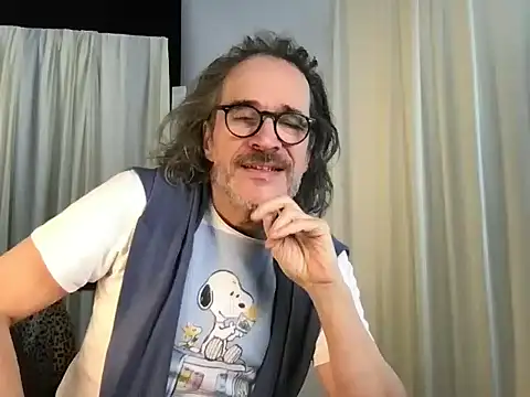 Snapshot of GioApri chatting on September 16, 2025, 9:10 am GioApri online show from September 16, 2025, 9:10 am