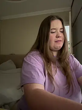 remirann  online show from December 14, 2024, 10:24 am