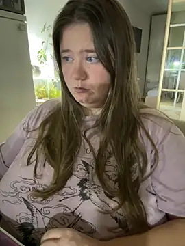 remirann  online show from October 5, 2025, 5:47 pm