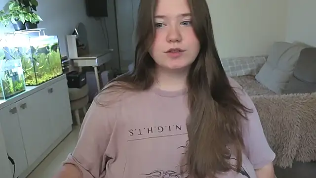 remirann  online show from September 30, 2025, 12:22 pm