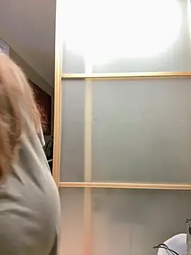 remirann  online show from February 14, 2025, 6:29 pm