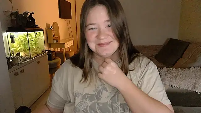 remirann  online show from December 4, 2024, 3:48 pm