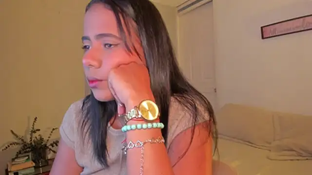 rosaaliiaa1 online show from November 6, 2025, 9:08 pm