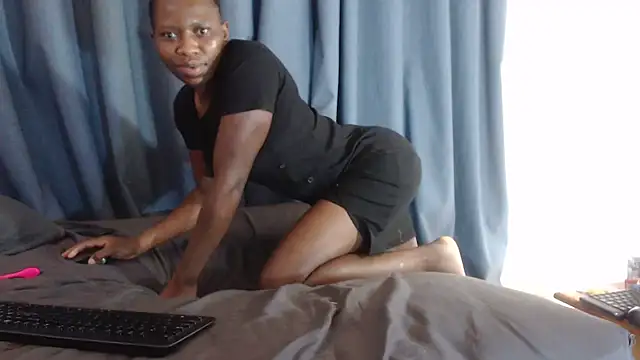 Sweetslender online show from November 9, 2025, 7:56 am