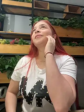 Snapshot of Marie_Castelzc chatting on February 19, 2025, 8:10 pm Marie Castelzc online show from February 19, 2025, 8:10 pm