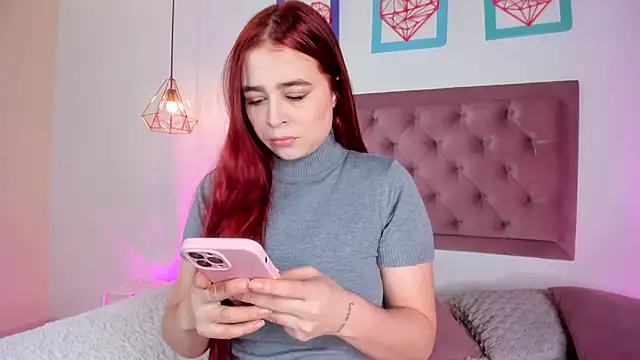 Snapshot of Marie_Castelzc chatting on March 8, 2025, 11:58 am Marie Castelzc online show from March 8, 2025, 11:58 am