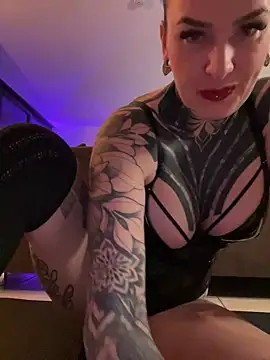 InkedBiitch online show from February 9, 2025, 6:47 pm