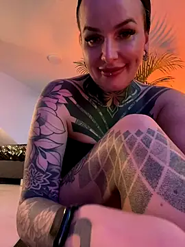 InkedBiitch online show from December 7, 2024, 6:05 am