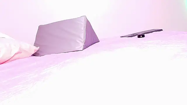 Snapshot of _ebony-queen_ chatting on November 21, 2025, 12:04 pm ebony-queen online show from November 21, 2025, 12:04 pm