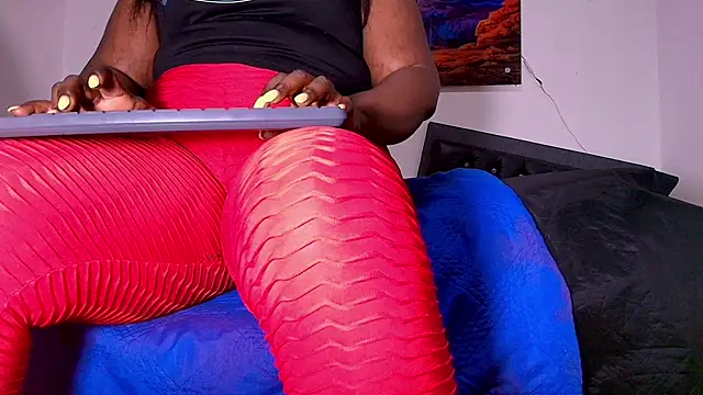 Snapshot of _ebony-queen_ chatting on October 7, 2025, 11:55 am ebony-queen online show from October 7, 2025, 11:55 am