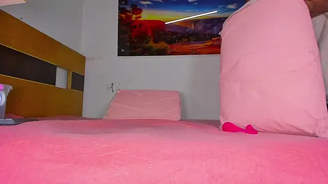 Snapshot of _ebony-queen_ chatting on March 20, 2025, 12:00 pm ebony-queen online show from March 20, 2025, 12:00 pm