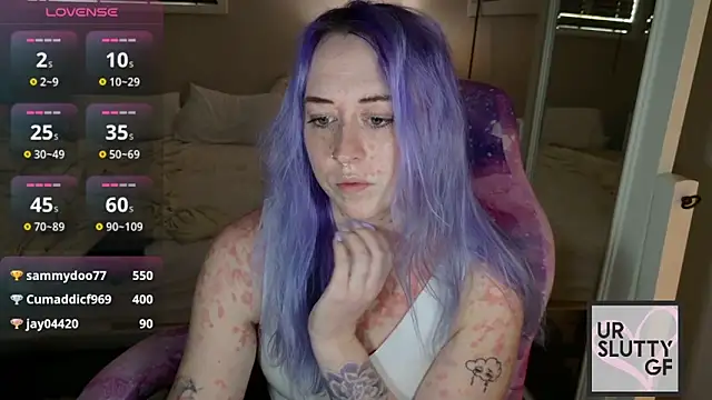 ursluttygf online show from April 19, 2026, 4:41 pm