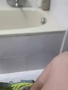 Snapshot of manuel9428 chatting on February 12, 2025, 10:15 pm manuel9428 online show from February 12, 2025, 10:15 pm