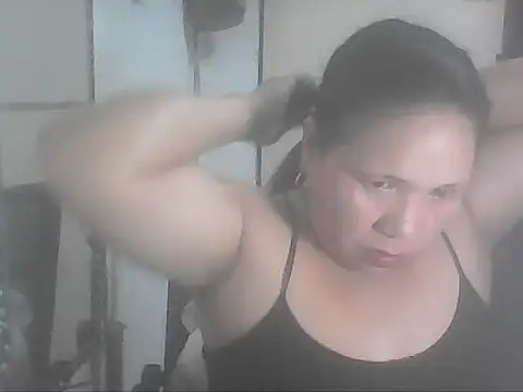 Snapshot of hotwet_mama4uxx chatting on September 23, 2025, 2:13 pm hotwet mama4uxx online show from September 23, 2025, 2:13 pm