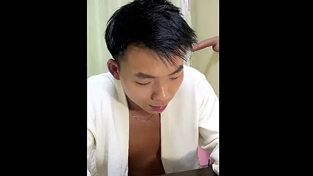 asiahot liam online show from January 23, 2025, 10:54 am