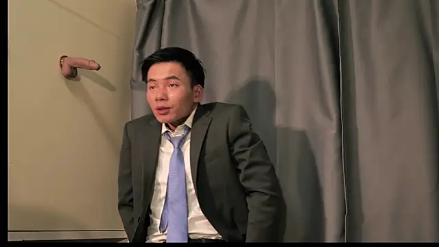 asiahot liam online show from November 6, 2025, 11:36 am