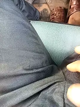 Royalk2030 online show from February 8, 2026, 3:26 am