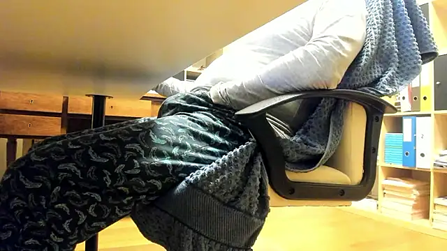 Snapshot of leccaleccafiga chatting on November 14, 2025, 10:24 pm leccaleccafiga online show from November 14, 2025, 10:24 pm