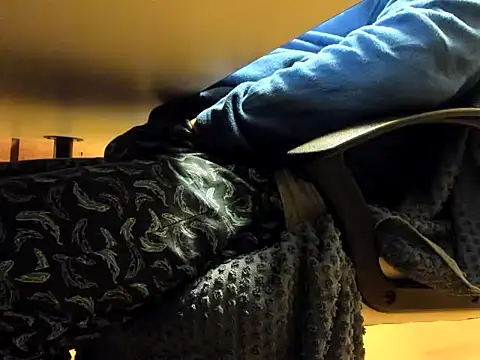 Snapshot of leccaleccafiga chatting on November 11, 2025, 4:35 pm leccaleccafiga online show from November 11, 2025, 4:35 pm