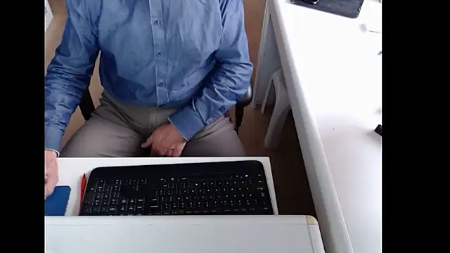 dutchpornking online show from February 1, 2026, 8:01 am