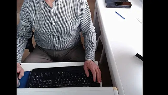 Snapshot of dutchpornking chatting on May 6, 2026, 6:17 am dutchpornking online show from May 6, 2026, 6:17 am
