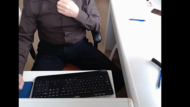 dutchpornking online show from October 24, 2025, 8:02 am