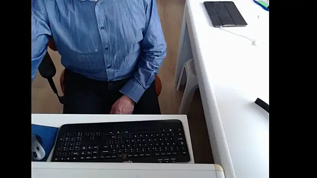 dutchpornking online show from November 6, 2025, 7:56 am