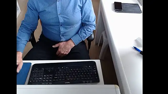 dutchpornking online show from February 25, 2026, 8:47 am