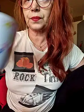 Snapshot of Chriss_Tinaa chatting on June 13, 2026, 4:32 am Chriss Tinaa online show from June 13, 2026, 4:32 am