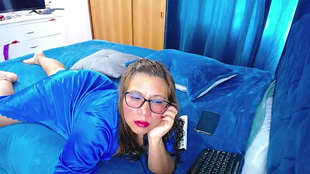Snapshot of mondirty70 chatting on July 16, 2026, 1:19 pm mondirty70 online show from July 16, 2026, 1:19 pm