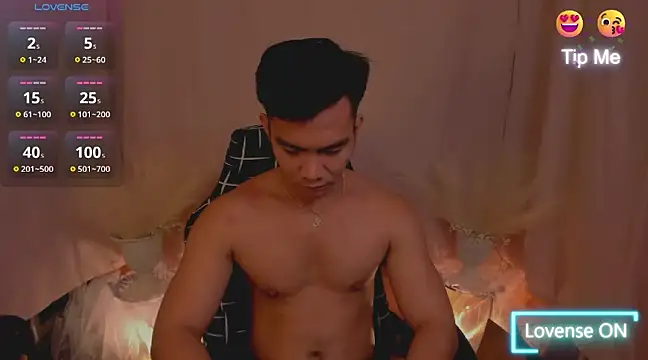 000batman000 online show from December 7, 2024, 2:25 am