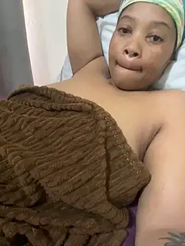 Snapshot of cherrybabe76 chatting on December 2, 2025, 8:27 am cherrybabe76 online show from December 2, 2025, 8:27 am