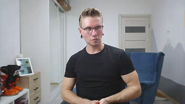 kevin-park online show from October 6, 2025, 12:17 pm