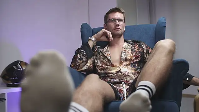 kevin-park online show from September 13, 2025, 5:02 pm