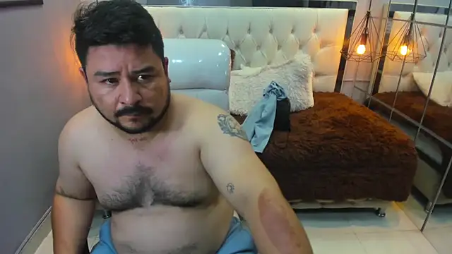 Snapshot of oso_dirty_ chatting on January 17, 2026, 6:00 pm oso dirty online show from January 17, 2026, 6:00 pm