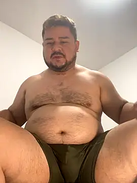 Snapshot of oso_dirty_ chatting on October 5, 2025, 5:47 pm oso dirty  online show from October 5, 2025, 5:47 pm