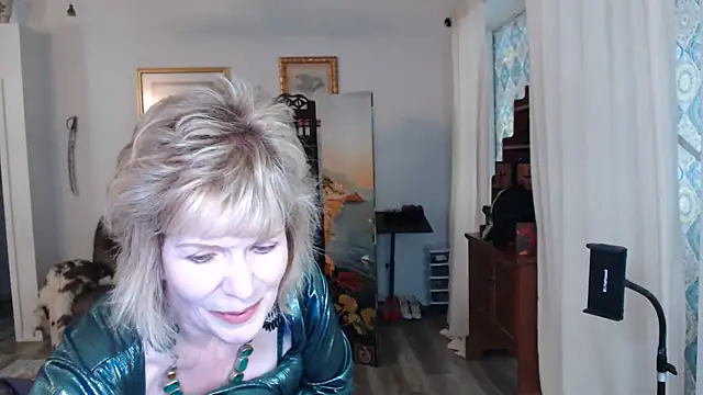Snapshot of SindeeDix chatting on May 4, 2026, 1:14 pm SindeeDix online show from May 4, 2026, 1:14 pm