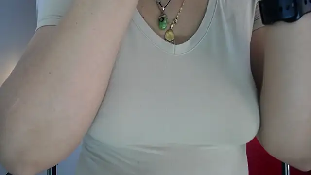 Snapshot of moxa_hot chatting on February 10, 2026, 3:33 pm moxa hot online show from February 10, 2026, 3:33 pm