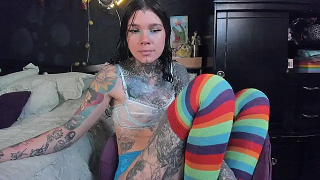 Lilmarieee online show from November 7, 2025, 4:00 pm