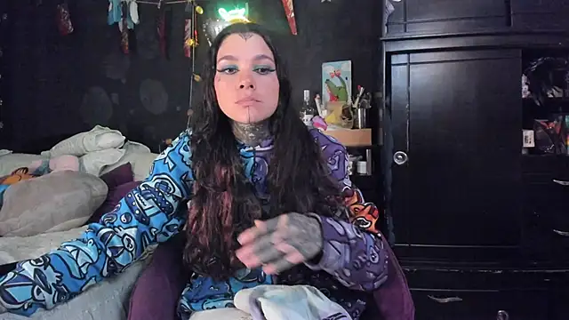 Lilmarieee online show from November 5, 2025, 10:13 pm