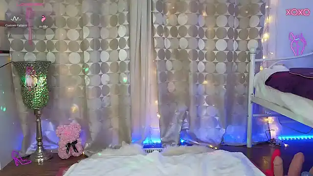 KristaCash online show from March 5, 2025, 2:36 am