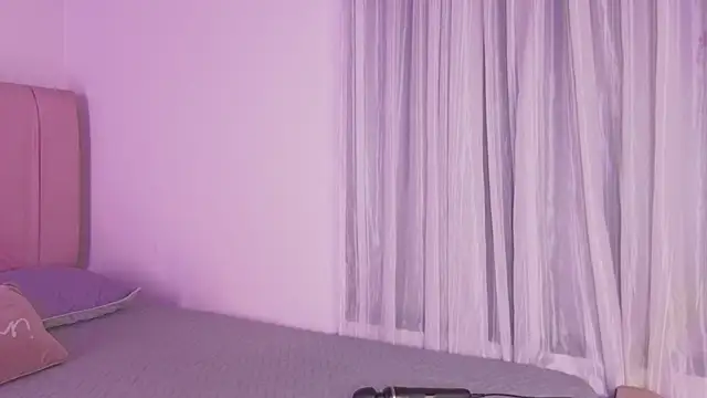 Amaia Daniells online show from November 11, 2025, 3:45 am