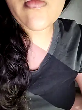 Annerae online show from December 14, 2025, 3:06 pm