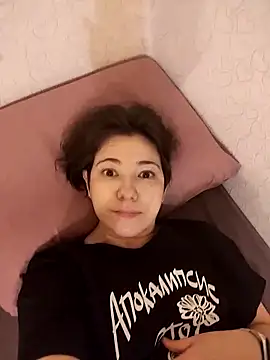 Snapshot of VermilionThorn chatting on March 20, 2025, 8:40 pm VermilionThorn online show from March 20, 2025, 8:40 pm