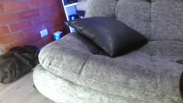 Meghan stonne  online show from April 8, 2026, 1:18 am