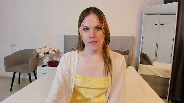 Snapshot of EffieMinki chatting on November 13, 2025, 5:44 am EffieMinki online show from November 13, 2025, 5:44 am